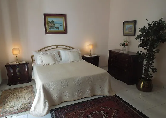 Regina Suite
